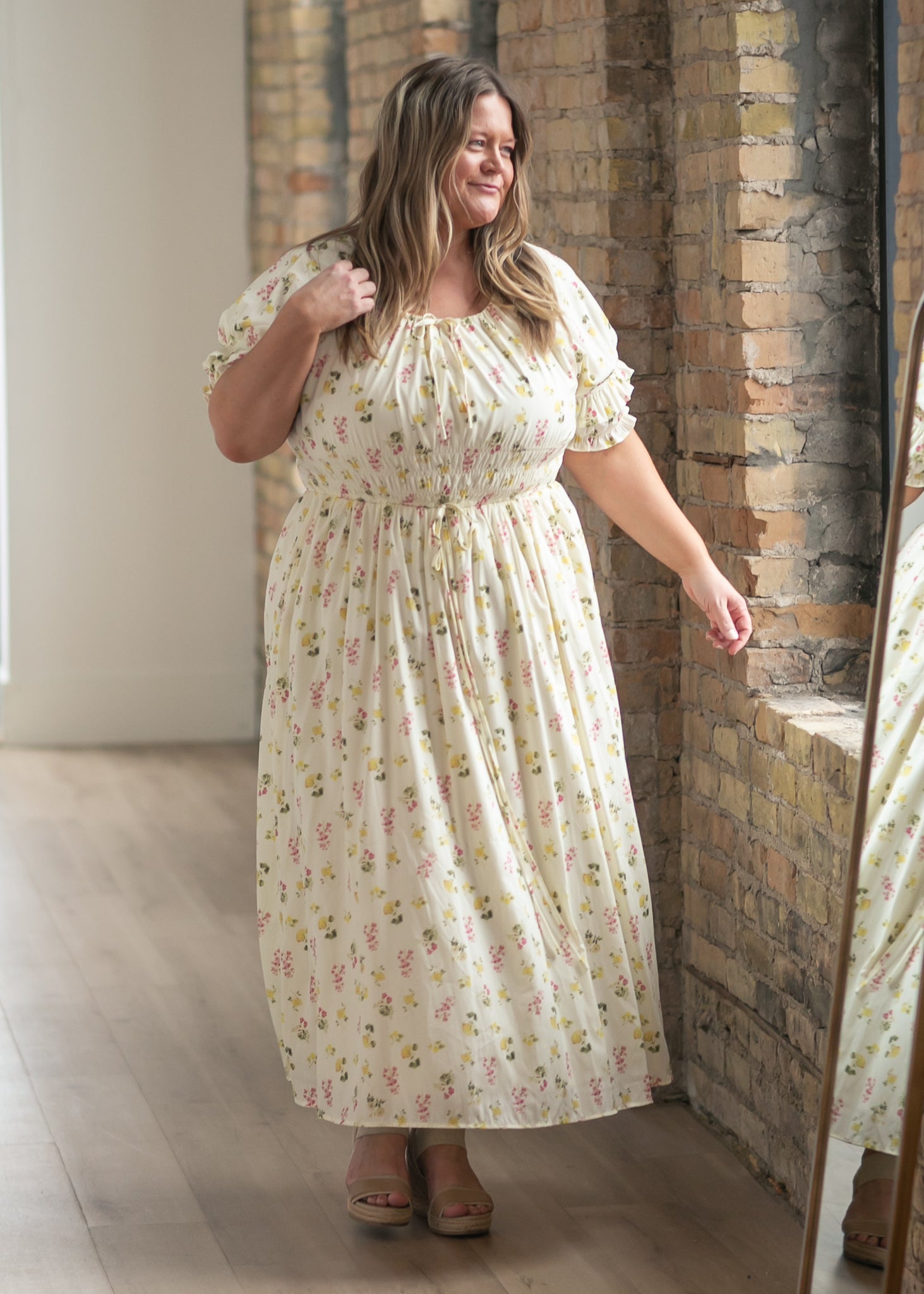 Floral puff-sleeve maxi dress — view 2